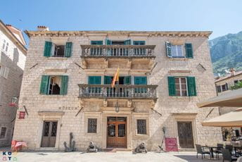 "Dvije domovine Evgenija Popovića" u Pomorskom muzeju Kotor "Dvije domovine Evgenija Popovića" u Pomorskom muzeju Kotor