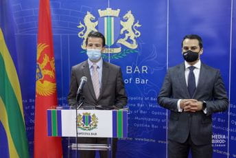 Raičević i Milatović razgovarali o turističkoj sezoni, sivoj ekonomiji, ekonomskom oporavku... Raičević i Milatović razgovarali o turističkoj sezoni, sivoj ekonomiji, ekonomskom oporavku...