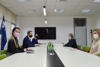 Medoks podržava inicijativu uprave Univerziteta za uspostavljanje bolje bilateralne saradnje Medoks podržava inicijativu uprave Univerziteta za uspostavljanje bolje bilateralne saradnje