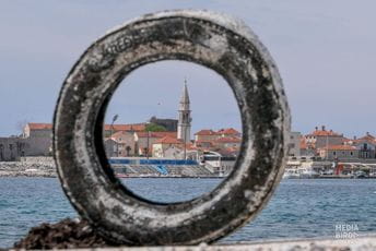 Njemci arbitražom od opštine Budva traže preko sto miliona eura Njemci arbitražom od opštine Budva traže preko sto miliona eura