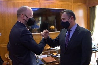 Radulović - Panajotopulos: NATO je okvir stabilnosti na Balkanu, a mjesto Crne Gore je u EU Radulović - Panajotopulos: NATO je okvir stabilnosti na Balkanu, a mjesto Crne Gore je u EU