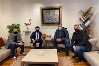 Abazović sa Pekovićem i Radovićem: Crna Gora prepoznata kao zemlja košarke Abazović sa Pekovićem i Radovićem: Crna Gora prepoznata kao zemlja košarke