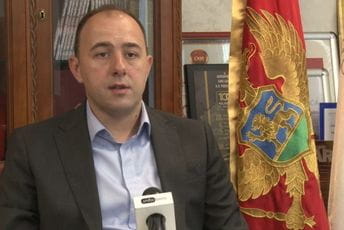 Orlandić: Javnost je dobro upoznata sa radom prethodnog menadžmenta, političke floskule ostavite za politički teren Orlandić: Javnost je dobro upoznata sa radom prethodnog menadžmenta, političke floskule ostavite za politički teren