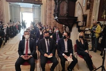 Gorčević prisustvovala ustoličenju novog kotorskog biskupa Gorčević prisustvovala ustoličenju novog kotorskog biskupa