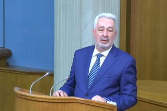 Krivokapić: Ministri ove Vlade će imati apsolutno ista prava kao svaki drugi građanin Krivokapić: Ministri ove Vlade će imati apsolutno ista prava kao svaki drugi građanin