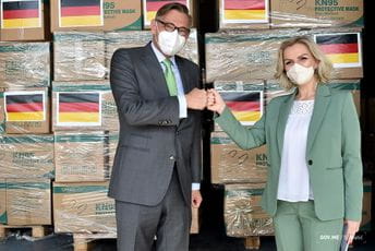 Crna Gora dobila od Njemačke medicinsku zaštitnu opremu vrijednu preko 600 hiljada eura Crna Gora dobila od Njemačke medicinsku zaštitnu opremu vrijednu preko 600 hiljada eura