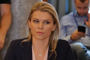 Vuksanović Stanković: Premijer čeka Brnabićku da ga pozove u Beograd Vuksanović Stanković: Premijer čeka Brnabićku da ga pozove u Beograd