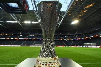 Osam golova na Old Trafordu, Viljareal savladao Arsenal Osam golova na Old Trafordu, Viljareal savladao Arsenal