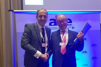 Preminuo predsjednik ALDE liberala Evrope Van Balen: Veliki borac za liberalizam Preminuo predsjednik ALDE liberala Evrope Van Balen: Veliki borac za liberalizam