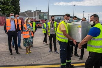 Stiglo 10.000 doza vakcine AstraZeneka Stiglo 10.000 doza vakcine AstraZeneka