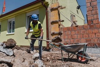 Vrtić u Spužu proširiće kapacitete, u njemu će moći da borave djeca do tri godine Vrtić u Spužu proširiće kapacitete, u njemu će moći da borave djeca do tri godine