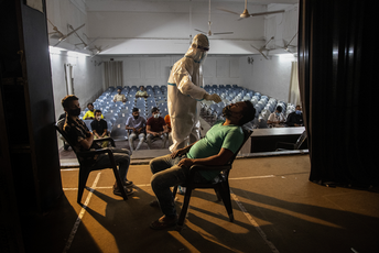 Smrtonosni talas korone razara Indiju Smrtonosni talas korone razara Indiju