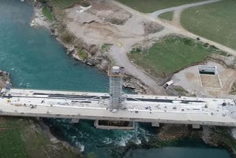 Za Dan nezavisnosti preko novog mosta Za Dan nezavisnosti preko novog mosta