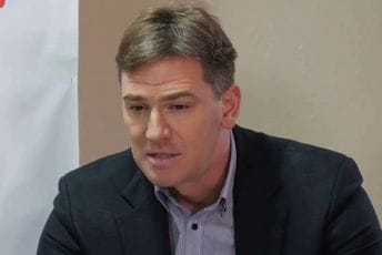 Huter: Četničke vojvode po(vamp)mirujuće naravi, sramno da sramnije ne može biti Huter: Četničke vojvode po(vamp)mirujuće naravi, sramno da sramnije ne može biti