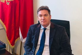 Huter poručio SPC: Ne iskušavajte nas! Zaobiđite nas Huter poručio SPC: Ne iskušavajte nas! Zaobiđite nas