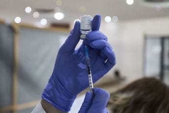 Novi sojevi „uvode“ treću dozu? Novi sojevi „uvode“ treću dozu?