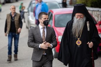 Vidovdan: Joanikije nedostojan za mitropolita, šuruje sa Bečićem koji je cezaropapista Vidovdan: Joanikije nedostojan za mitropolita, šuruje sa Bečićem koji je cezaropapista