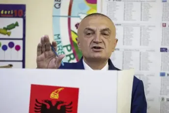 Albanski socijalisti pokrenuli impičment predsjednika Albanski socijalisti pokrenuli impičment predsjednika