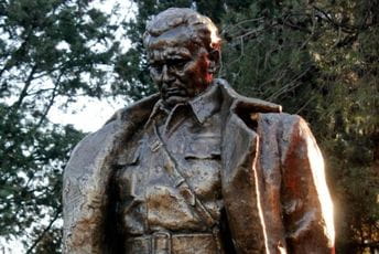 Vuković: Tito bio i ostao personifikacija antifašizma na ovim prostorima Spomenik Josipu Brozu Titu u Podgorici