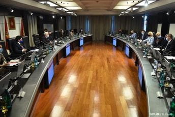 Iako je najavljena, sjednica Vlade odložena iz tehničkih razloga Iako je najavljena, sjednica Vlade odložena iz tehničkih razloga