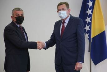 Bojanić-Mitrović: Prioritet izgradnja mosta i integrisanog graničnog prelaza na Šćepan Polju Bojanić-Mitrović: Prioritet izgradnja mosta i integrisanog graničnog prelaza na Šćepan Polju