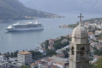 Crna Gora teži ka Zapadu, ali se ne odriče Rusije Mit o bratkoj zemlji i dalje živ u Crnoj Gori