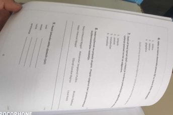 Nastavnici pisali odgovore na tabli Nastavnici pisali odgovore na tabli