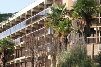 Vektra Boka da isplati tri miliona eura Acovićima Vektra Boka da isplati tri miliona eura Acovićima