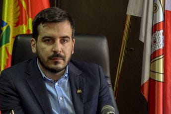 Jokić: Građani će se ovog ljeta voziti žičarom Kotor - Lovćen Jokić: Građani će se ovog ljeta voziti žičarom Kotor - Lovćen