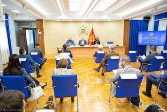 Odbor za ljudska prava i slobode podržao predlog zakona o budžetu Odbor za ljudska prava i slobode podržao predlog zakona o budžetu