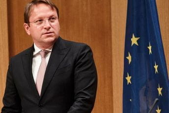 EK će korektivnim mjerama kontrolisati pregovore sa Crnom Gorom Oliver Varhelji