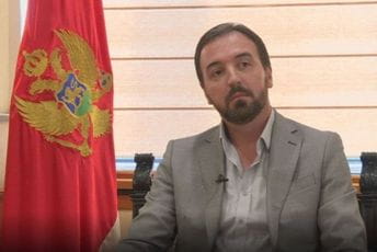 Sošić razriješen funkcije umjetničkog direktora CNP-a Sošić razriješen funkcije umjetničkog direktora CNP-a