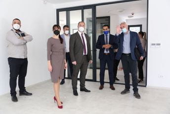 Stijović i Raičević: Izgradnja Kuće maslina se privodi kraju Stijović i Raičević: Izgradnja Kuće maslina se privodi kraju