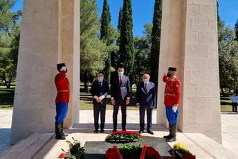 Položen vijenac na Spomenik Partizanu - borcu na Gorici Položen vijenac na Spomenik Partizanu - borcu na Gorici
