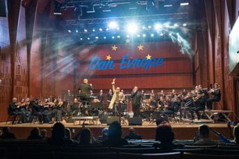 Rapsodija u plavom: Evropska unija u Crnoj Gori proslavila Dan Evrope Rapsodija u plavom: Evropska unija u Crnoj Gori proslavila Dan Evrope