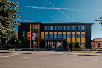 Otpremnine bivših direktora Rudnika uglja teške 728 hiljada eura Otpremnine bivših direktora Rudnika uglja teške 728 hiljada eura