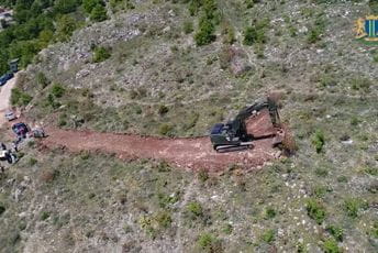 Bar: Raičević obišao radove na proširenju puta Lunjići-Mikulići Bar: Raičević obišao radove na proširenju puta Lunjići-Mikulići