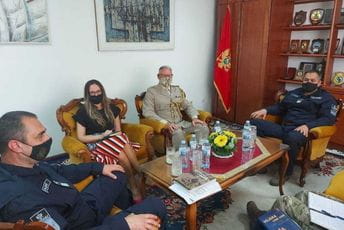 Načelnik generalštaba se sastao s vojnim atašeom Velike Britanije Načelnik generalštaba se sastao s vojnim atašeom Velike Britanije