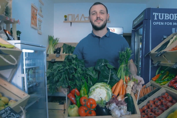 Piljara Mladena Vukovića: Autentična pića i svježi domaći proizvodi na jednom mjestu Piljara Mladena Vukovića: Autentična pića i svježi domaći proizvodi na jednom mjestu