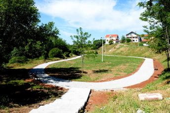 Završena izgradnja trim staze u Maslinama