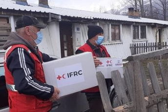 Crveni krst tokom pandemije podijelio više od 15.000 higijenskih paketa Crveni krst tokom pandemije podijelio više od 15.000 higijenskih paketa