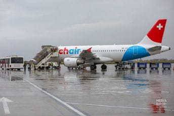 Pun avion putnika iz Ciriha na prvom letu Chair Airlinesa Pun avion putnika iz Ciriha na prvom letu Chair Airlinesa