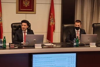 Vlada predložila veće akcize na duvanske proizvode, alkoholna pića i proizvode sa dodatkom šećera Vlada predložila veće akcize na duvanske proizvode, alkoholna pića i proizvode sa dodatkom šećera