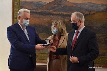 Krivokapić: Crna Gora i Grčka dijele zajedničke tradicionalne i kulturne vrijednosti Krivokapić: Crna Gora i Grčka dijele zajedničke tradicionalne i kulturne vrijednosti