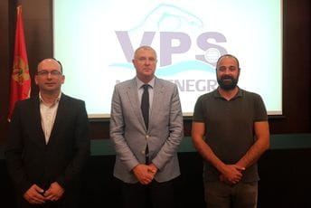 Đuro Marić izabran za novog predsjednika Vaterpolo i plivačkog saveza Crne Gore Đuro Marić izabran za novog predsjednik Vaterpolo i plivačkog saveza Crne Gore
