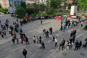 Građani Bijelog Polja pokazali solidarnost sa palestinskim narodom Građani Bijelog Polja pokazali solidarnost sa palestinskim narodom