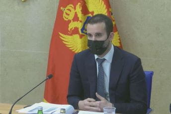 Spajić: Crna Gora je trenutno vrlo krhka, najbitnije je da budemo odgovorni ove godine Spajić: Crna Gora je trenutno vrlo krhka, najbitnije je da budemo odgovorni ove godine