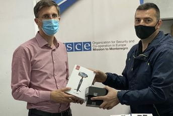 Misija OEBS-a u CG podržala 12 lokalnih javnih emitera u jačanju kapaciteta u mobilnom novinarstvu Misija OEBS-a u CG podržala 12 lokalnih javnih emitera u jačanju kapaciteta u mobilnom novinarstvu