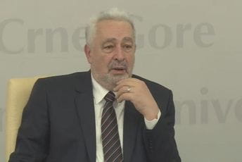 Krivokapić: Rekonstrukcija Vlade je opcija, ali ne jedina Krivokapić: Rekonstrukcija Vlade je opcija, ali ne jedina