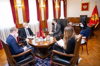 Kohezija je preduslov pomirenja i napretka crnogorskog društva Kohezija je preduslov pomirenja i napretka crnogorskog društva